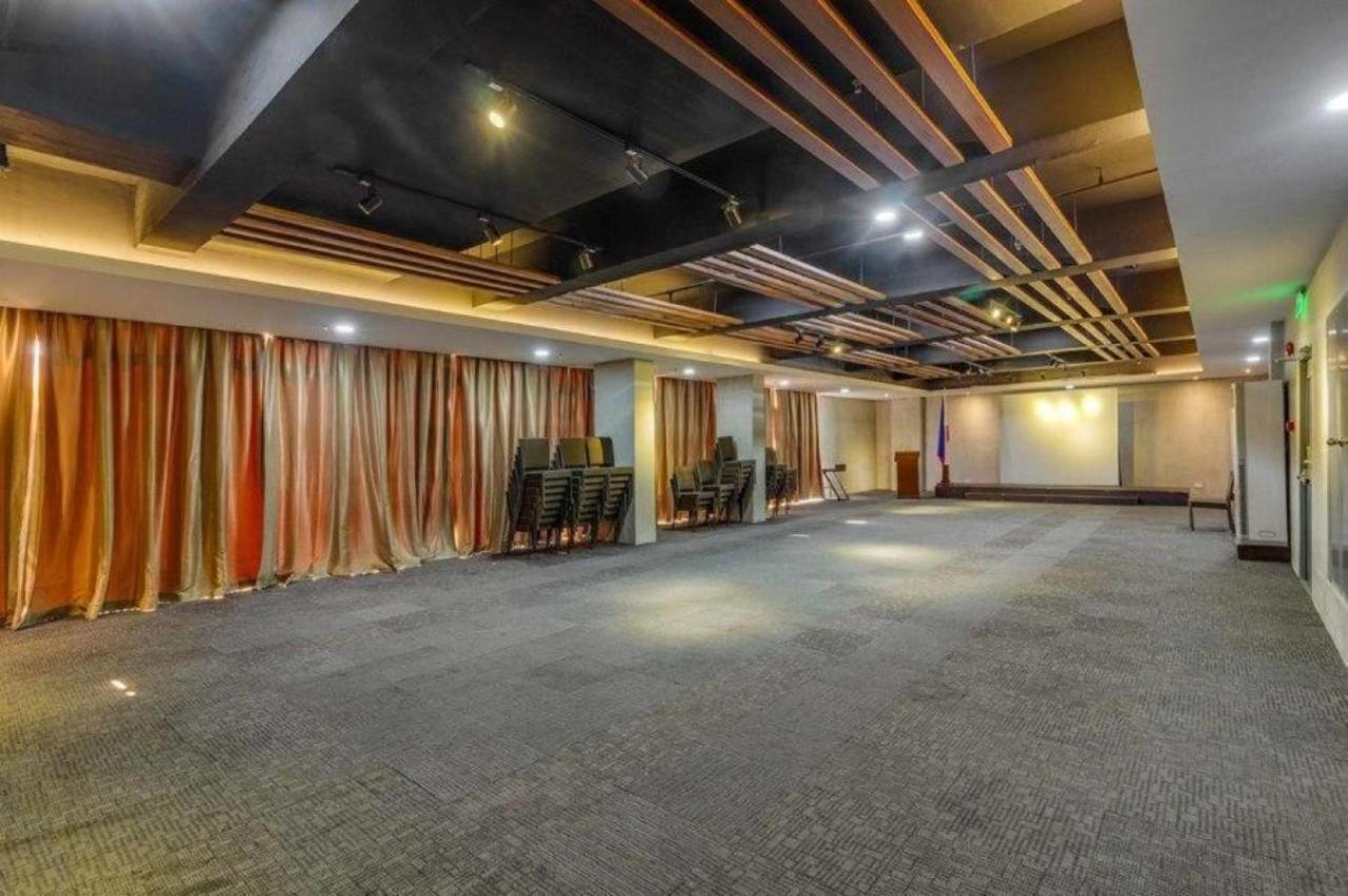 RedDoorz Plus @ Jones Avenue Cebu Zewnętrze zdjęcie